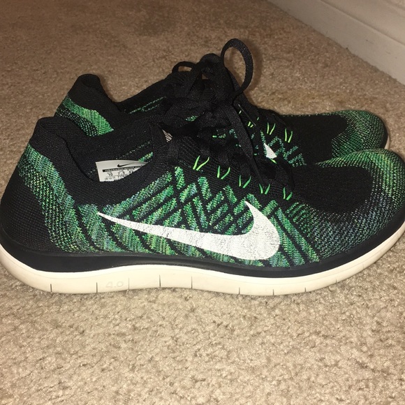 Nike Shoes - Nike free 4.0 flyknit in immaculate condition
